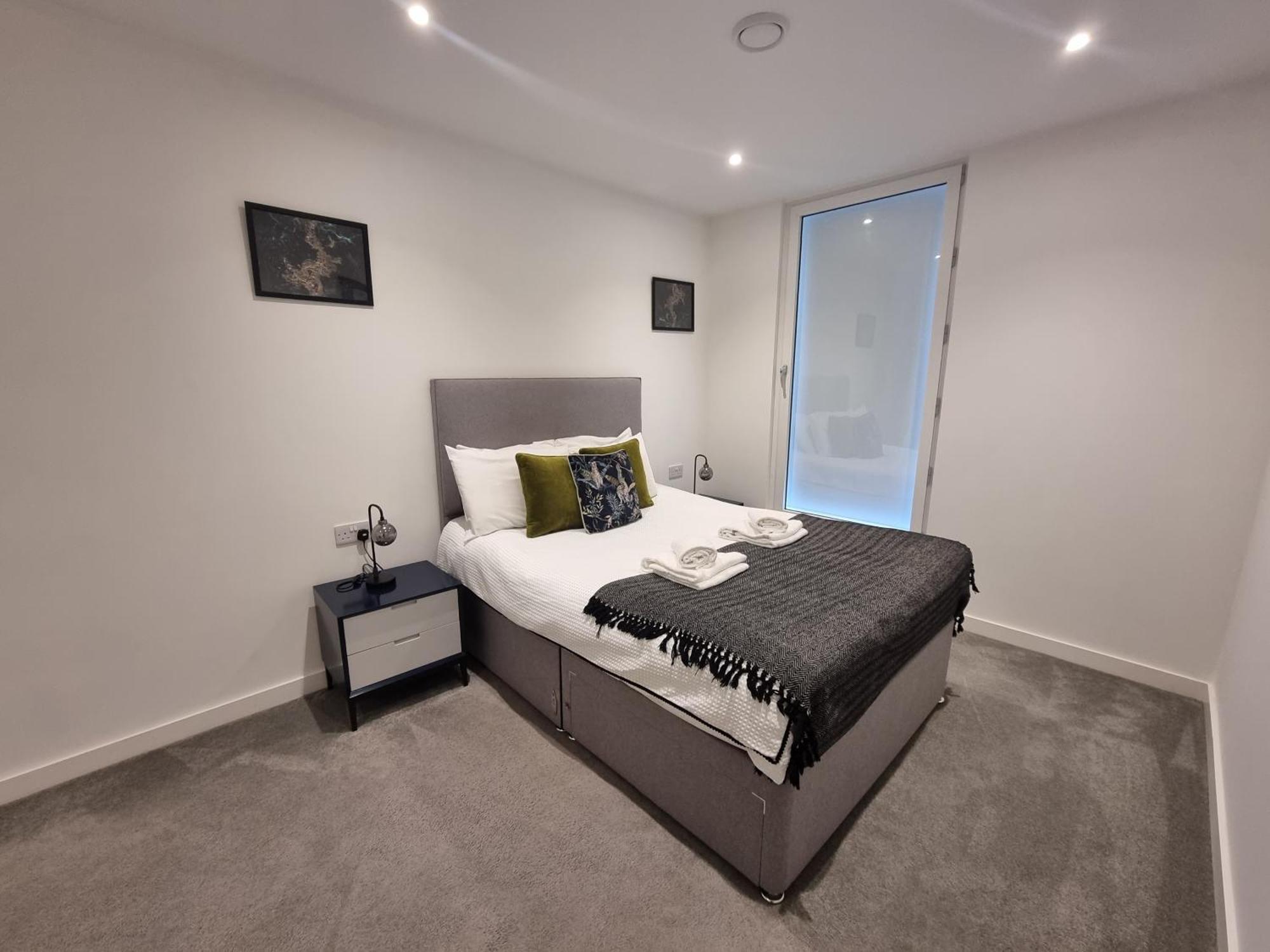 Trafford Suite Modern 1 Bed With Cinema Room Манчестер Экстерьер фото